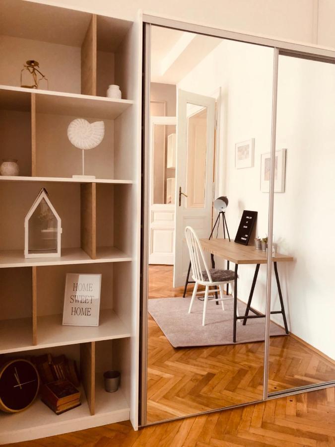 Room 44 奥西耶克 外观 照片